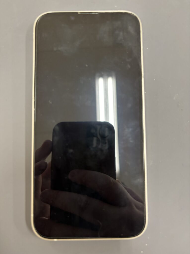 現在の画像に代替テキストがありません。ファイル名: 修理-iPhone13.jpeg