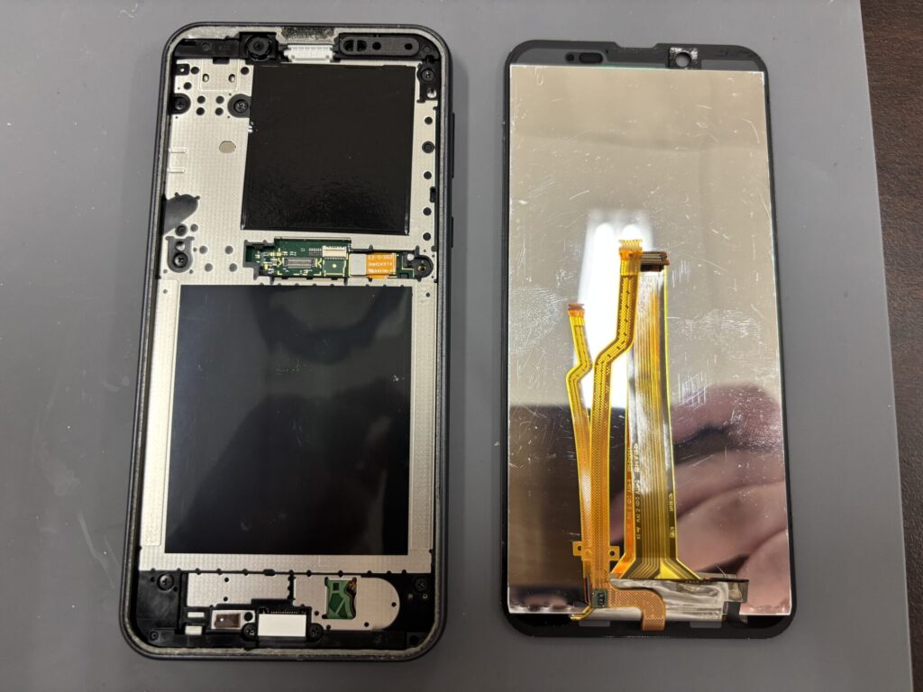 現在の画像に代替テキストがありません。ファイル名: AQUOS-sense.jpeg