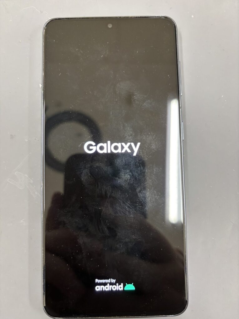現在の画像に代替テキストがありません。ファイル名: Galaxy-A20-画面.jpeg