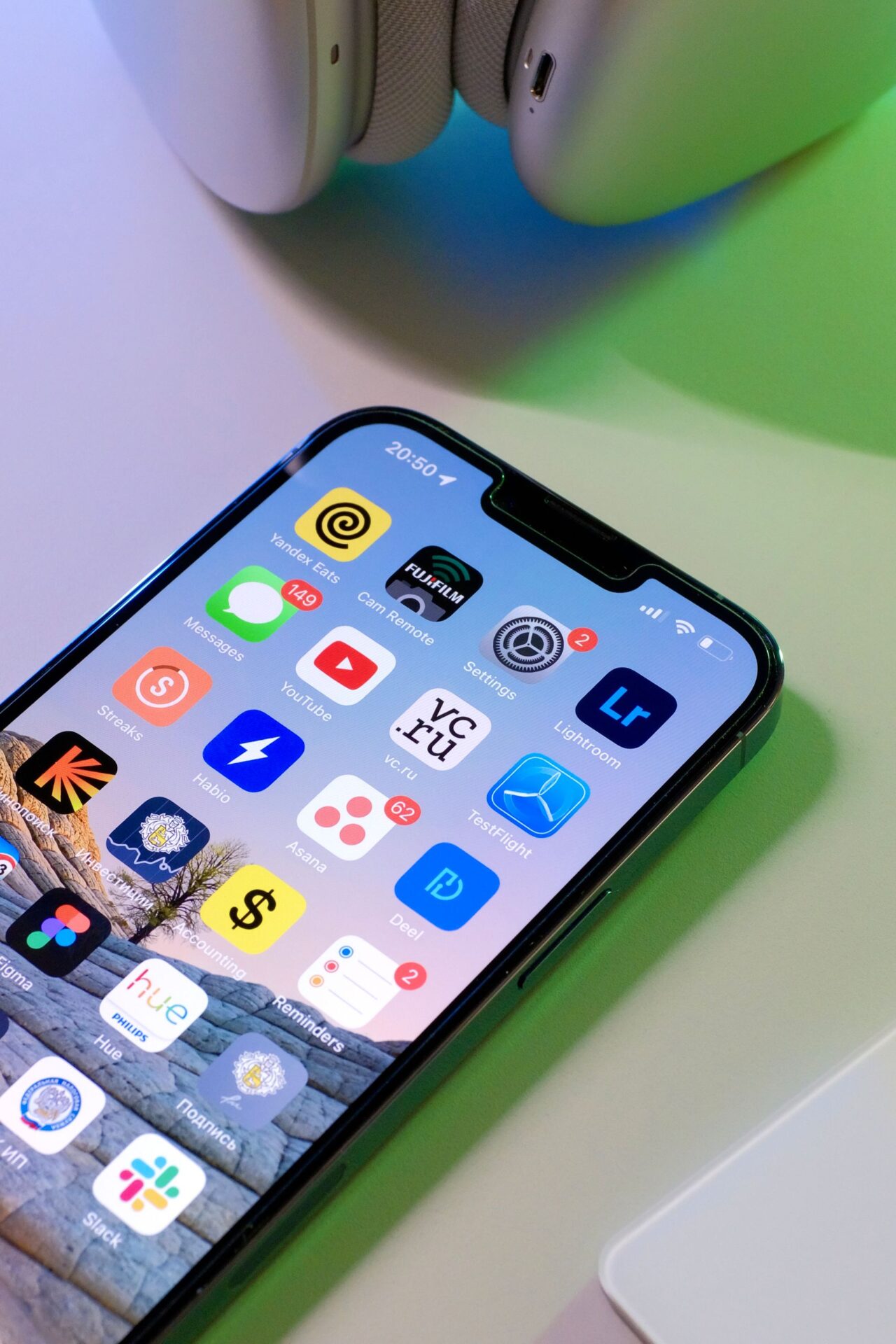 Close-up of a smartphone screen showcasing popular apps, ideal for tech and lifestyle themes.