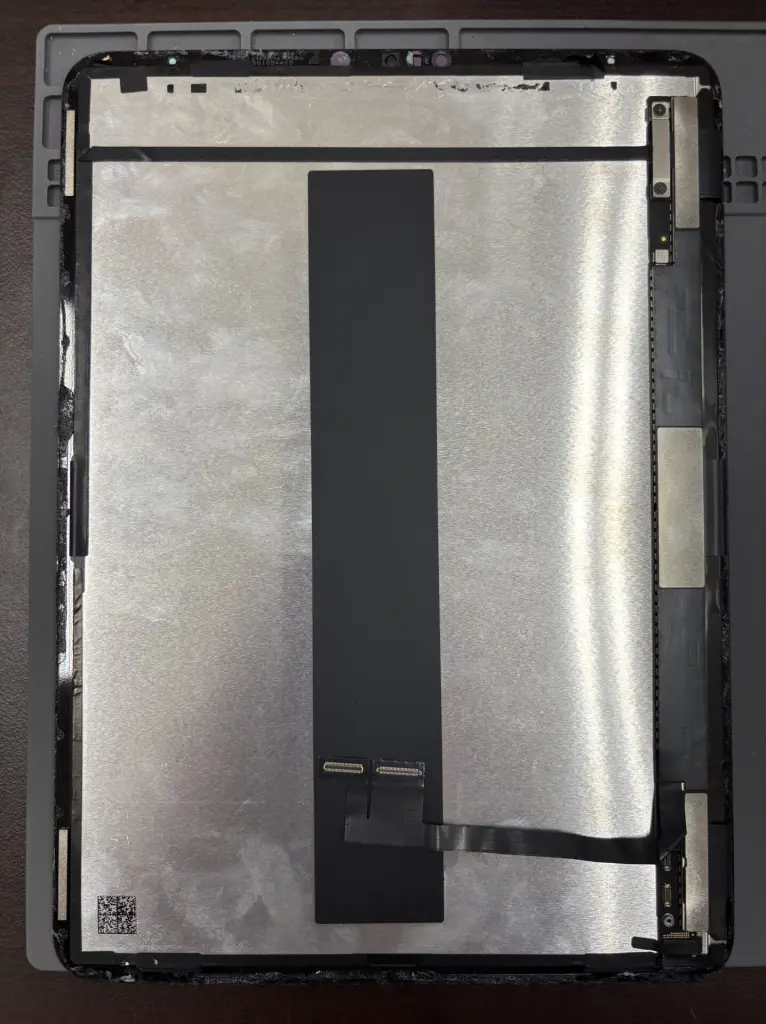 津幡町庄より iPad Air3 画面割れ交換修理 - REVERSE REPAIR イオン金沢店