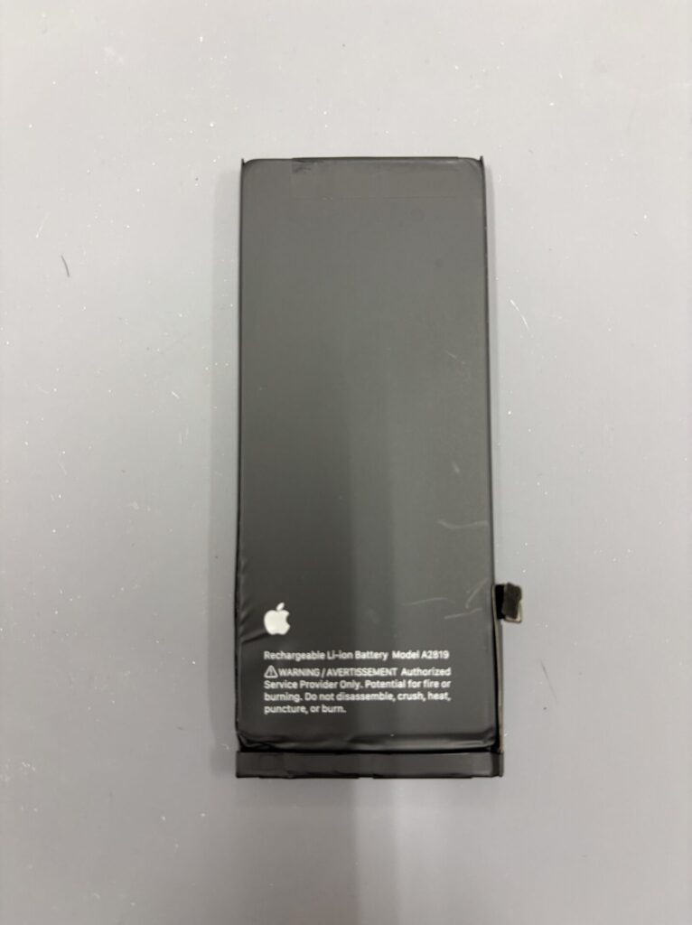 現在の画像に代替テキストがありません。ファイル名: iPhone-SE3-バッテリー-交換-2.jpeg
