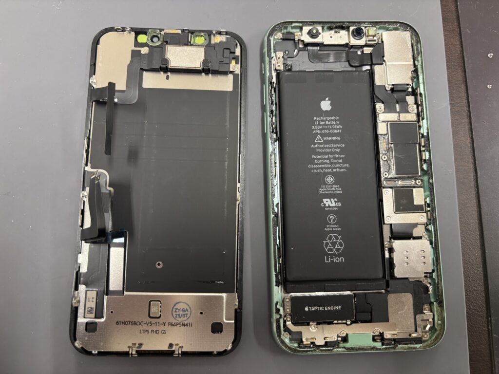 現在の画像に代替テキストがありません。ファイル名: iPhone11-開き.jpeg