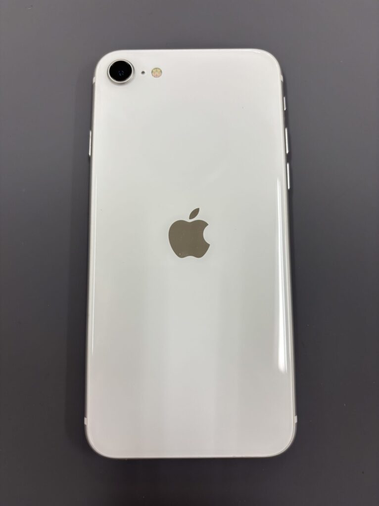 現在の画像に代替テキストがありません。ファイル名: iPhonese2.jpg
