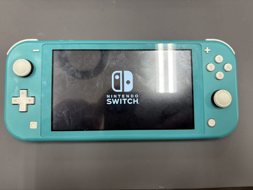 現在の画像に代替テキストがありません。ファイル名: switch画面交換修理.jpeg